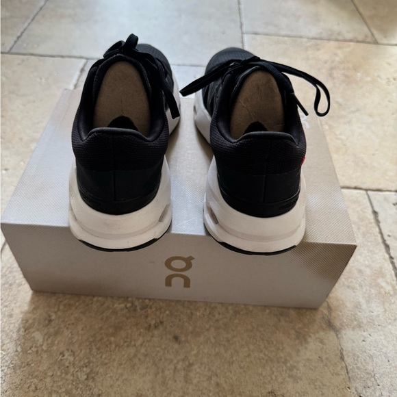 On cloud pulse in great condition size 7 women’s. - Picture 4 of 6